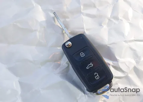 2013 Volkswagen Passat 2.5L S из США, поврежденный, VIN 1VWAP7A35DC033238